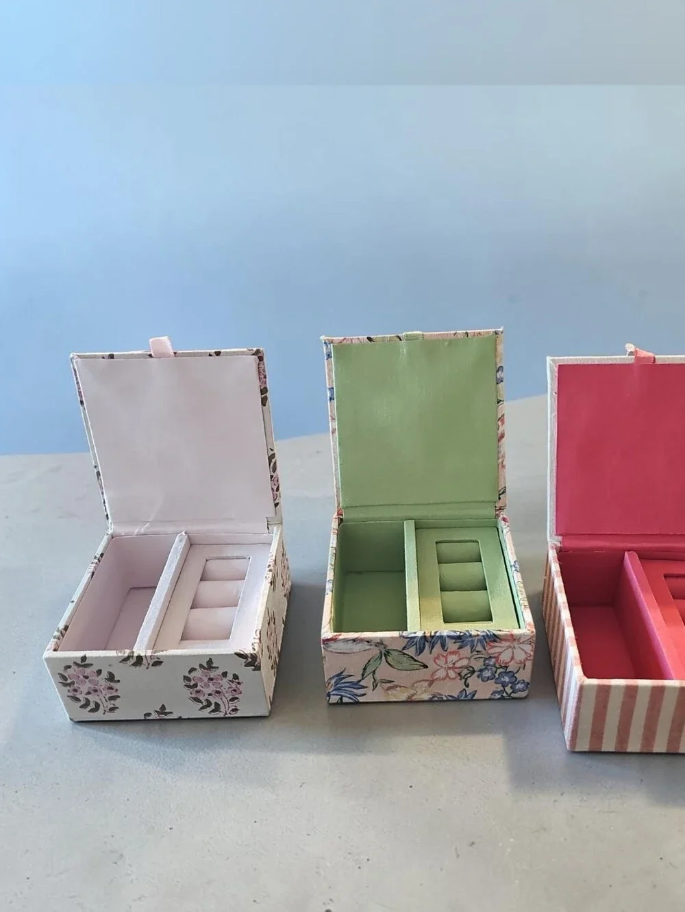 Sassified Boutique Nwt Floral Decorative Gift Boxs - Elegant Party Favor